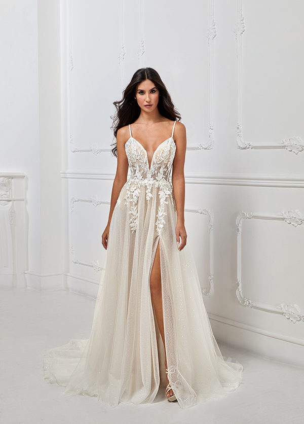flowy-wedding-dresses-romantic-bridal-look_06