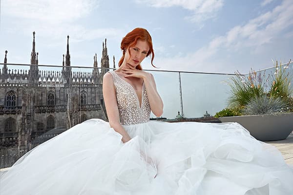 flowy-wedding-dresses-romantic-bridal-look_10
