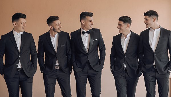 luxurious-wedding-larissa--roses-peonies_07x