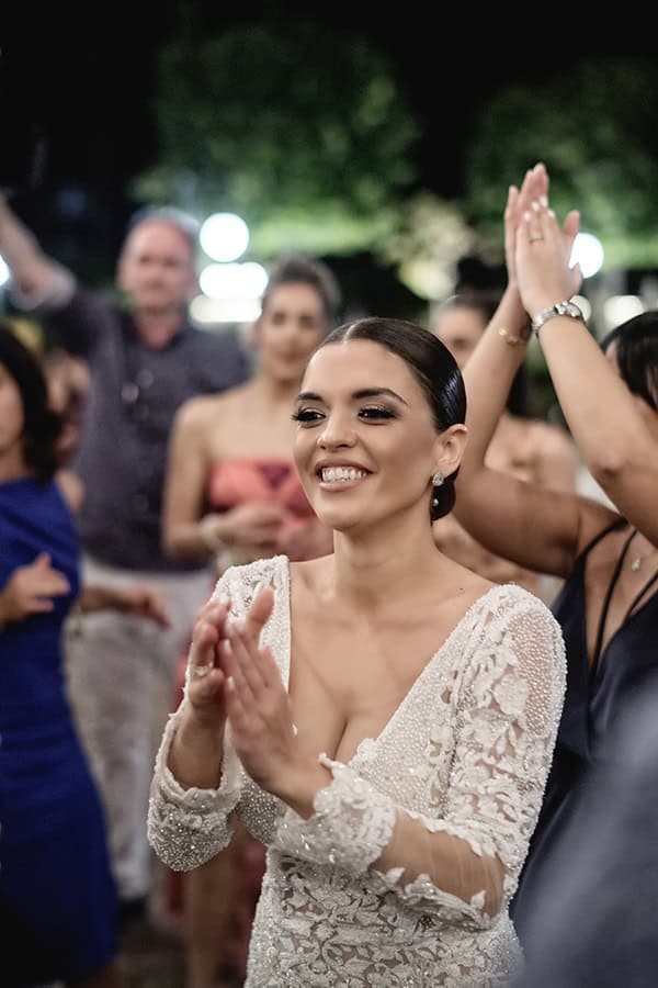 luxurious-wedding-larissa--roses-peonies_44