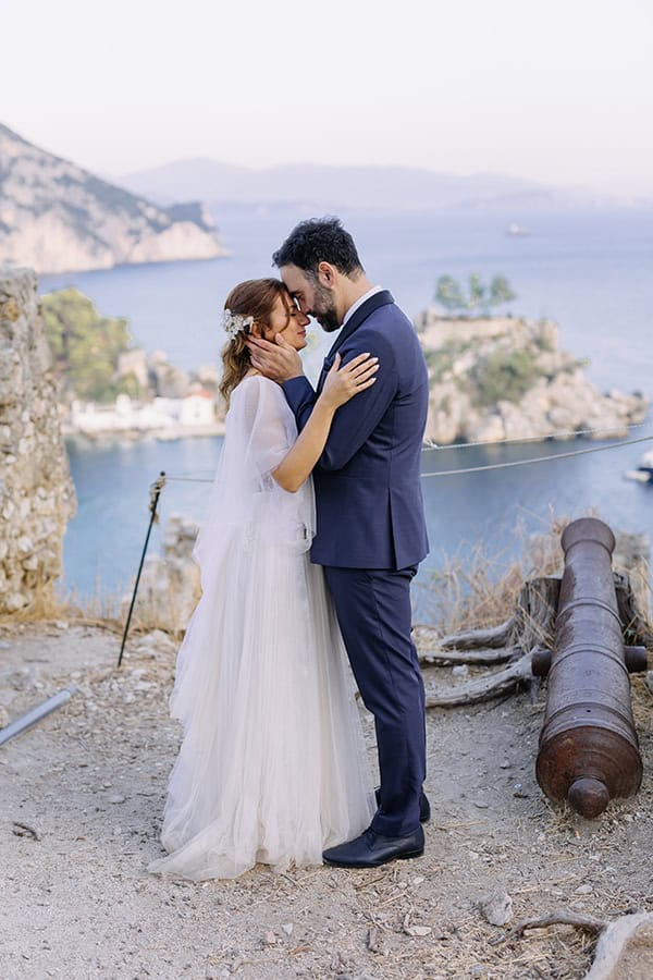 minimal-romantic-wedding-kozani-pastel-hues_02