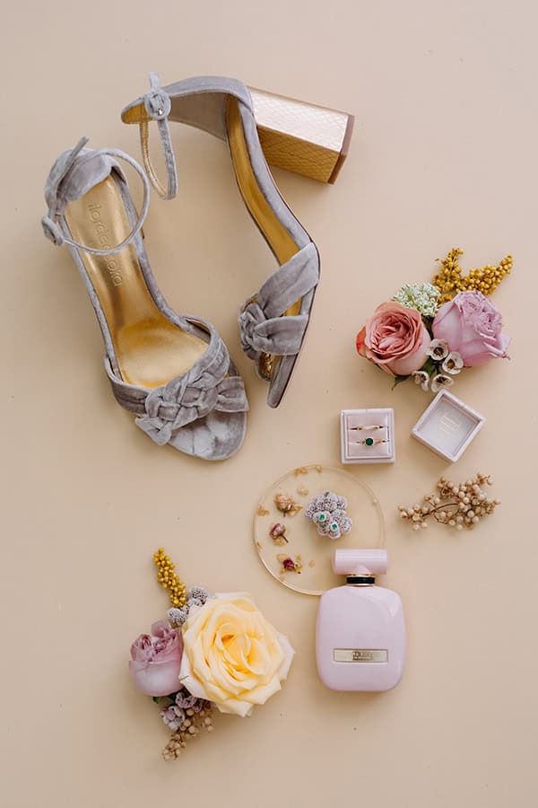 minimal-romantic-wedding-kozani-pastel-hues_07x