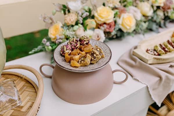 minimal-romantic-wedding-kozani-pastel-hues_30