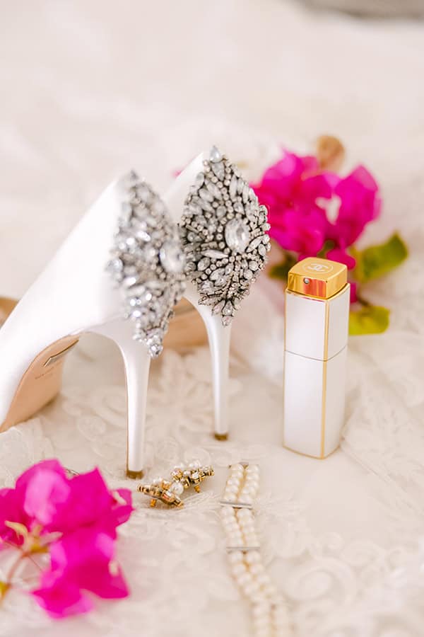 romantic-fall-wedding-santorini--pastel-hues_05x