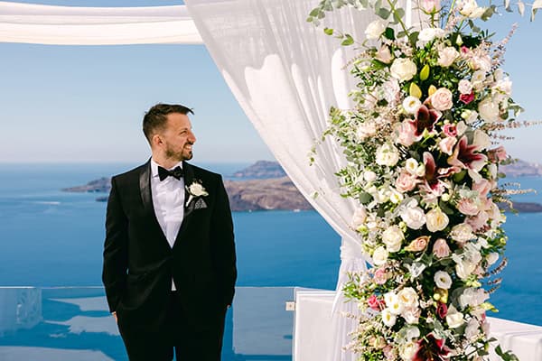 romantic-fall-wedding-santorini--pastel-hues_10x