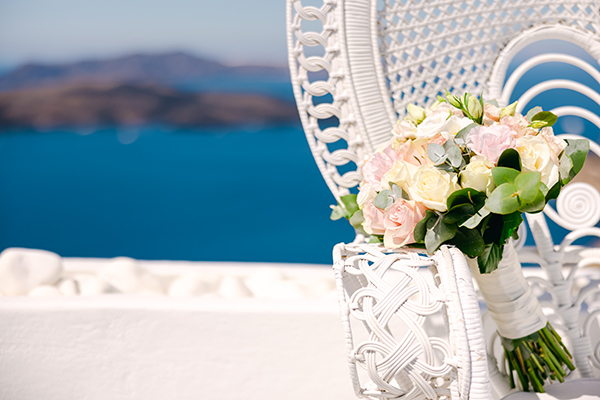 romantic-fall-wedding-santorini--pastel-hues_11