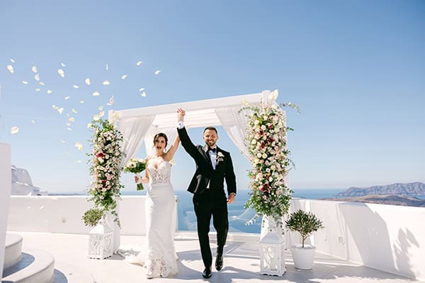 romantic-fall-wedding-santorini--pastel-hues_23