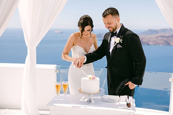romantic-fall-wedding-santorini--pastel-hues_26