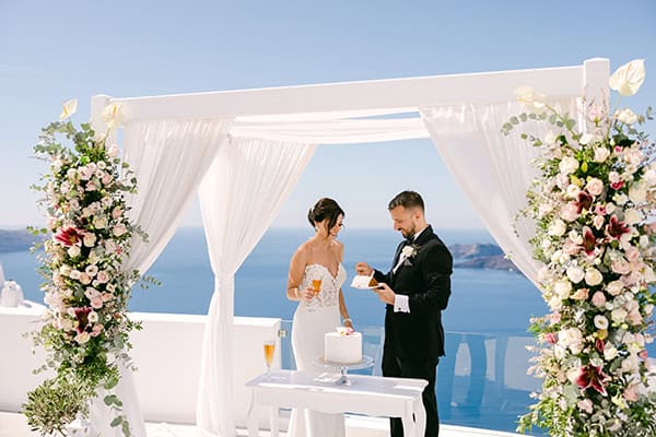 romantic-fall-wedding-santorini--pastel-hues_27