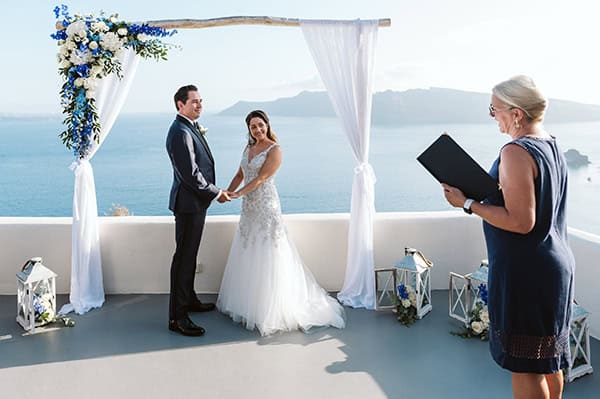 romantic-wedding-santorini-island-impressive-white-blue-florals_22
