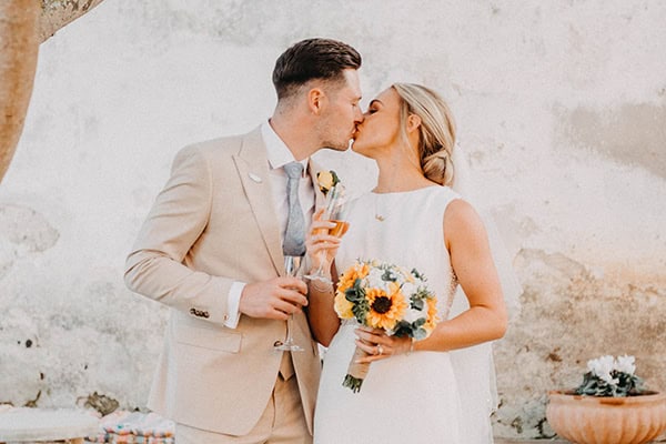 rustic-fall-wedding-corfu-sunflowers_04