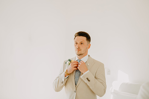 rustic-fall-wedding-corfu-sunflowers_15