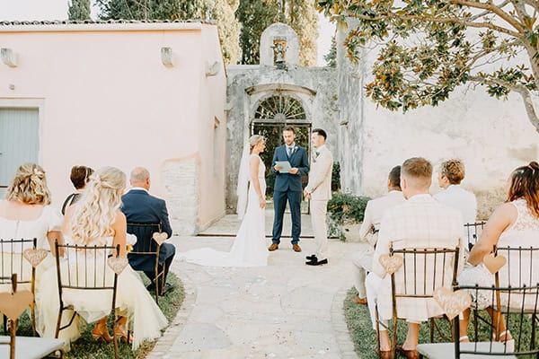 rustic-fall-wedding-corfu-sunflowers_18x
