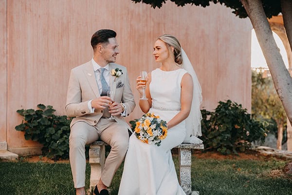 rustic-fall-wedding-corfu-sunflowers_35