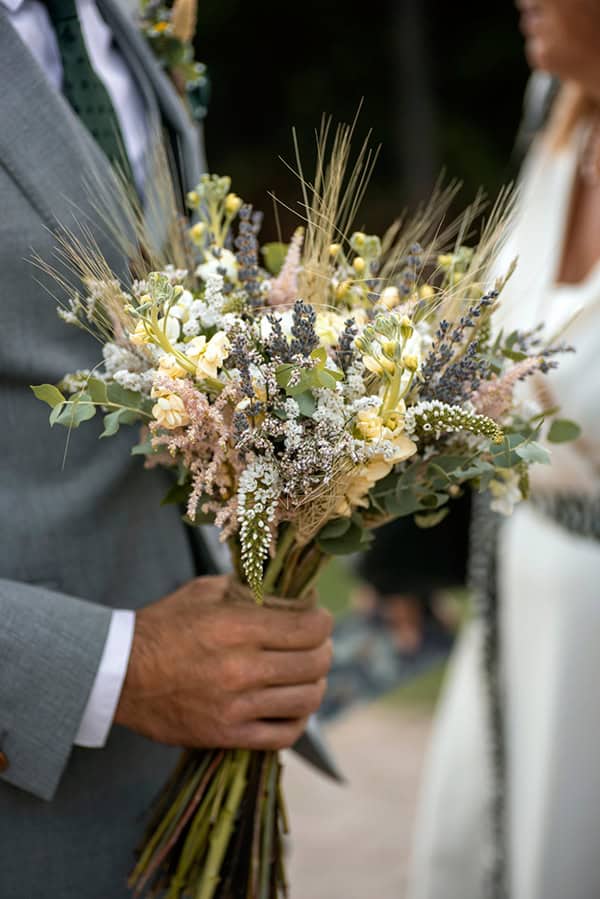 rustic-summer-wedding-athens-levander_07