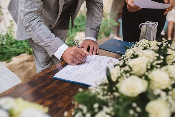 rustic-wedding-vasilias-nikoklis-inn-white-flowers_26