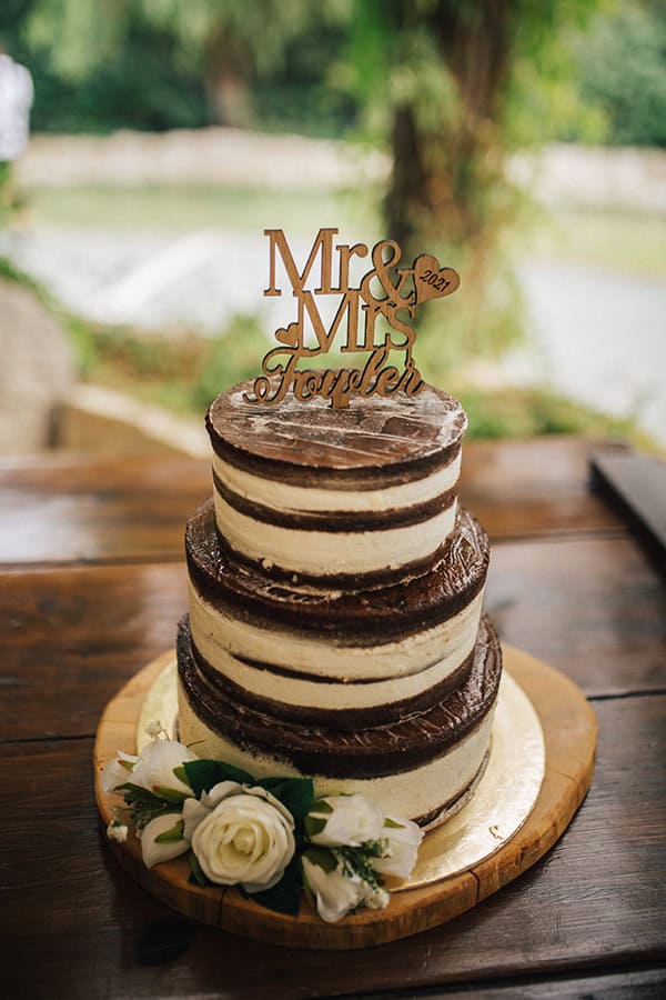 rustic-wedding-vasilias-nikoklis-inn-white-flowers_36