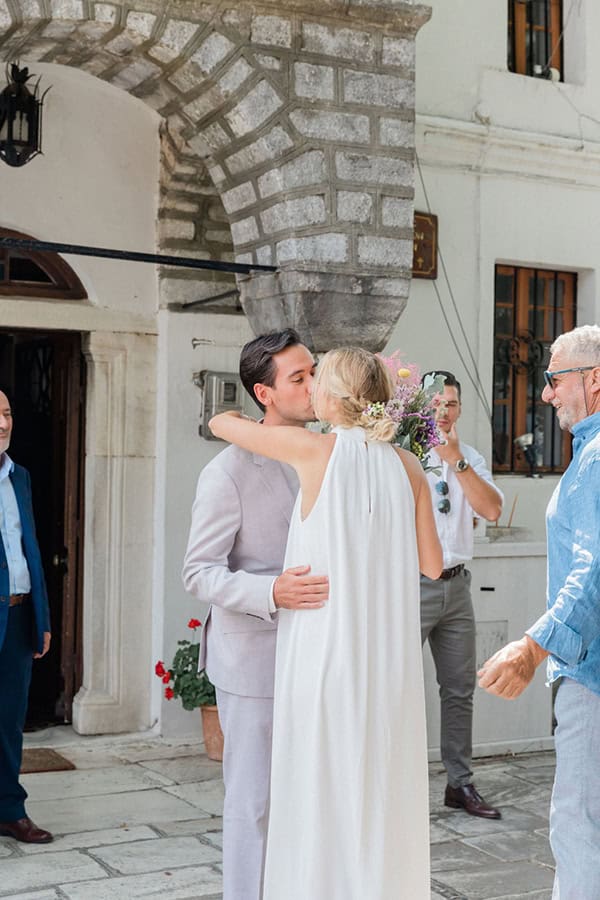 summer-wedding-pelio-field-flowers_23