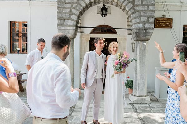 summer-wedding-pelio-field-flowers_37