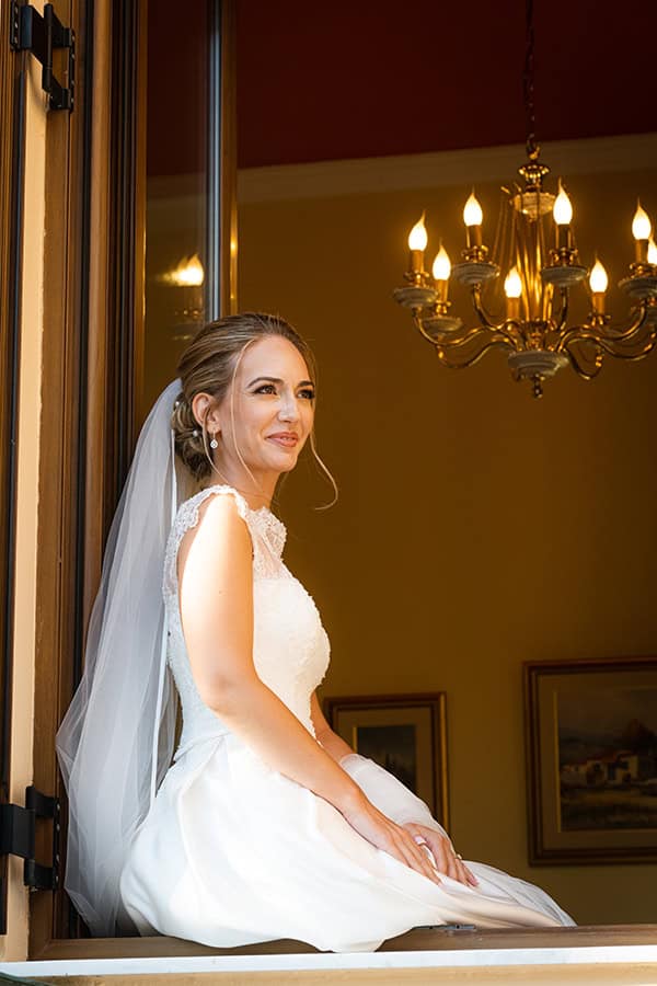 summer-wedding-roses-baby-breath_17w