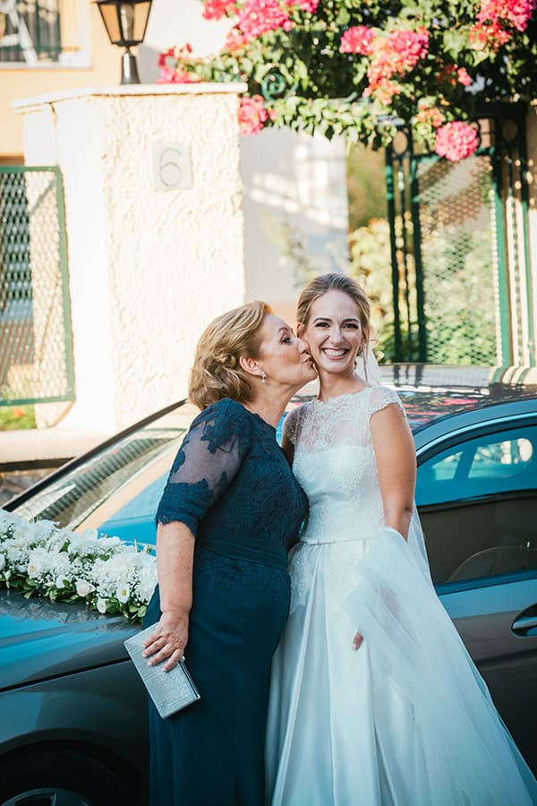 summer-wedding-roses-baby-breath_17x