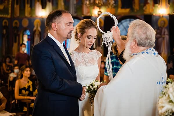 summer-wedding-roses-baby-breath_18