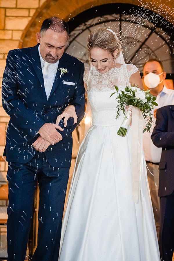 summer-wedding-roses-baby-breath_20