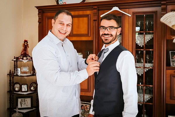 summer-wedding-white-hydrangeas-elegant-touches_23