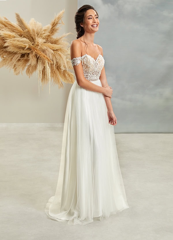 ultra-chic-wedding-gowns-demetrios-bridal-look-impressive_07
