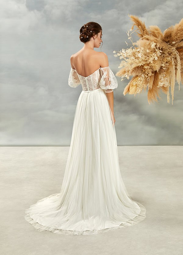 ultra-chic-wedding-gowns-demetrios-bridal-look-impressive_16