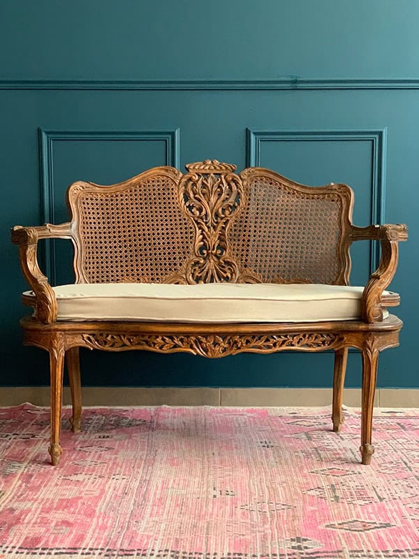 vintage-luxury-furniture-ultra-chic-wedding-party_13