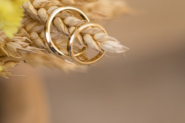 beautiful-military-wedding-hydrangeas-roses_05