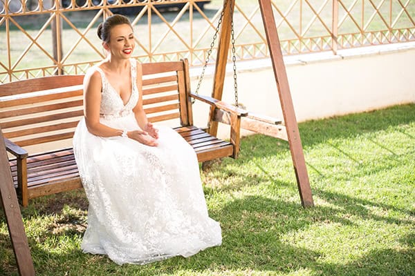 beautiful-military-wedding-hydrangeas-roses_10