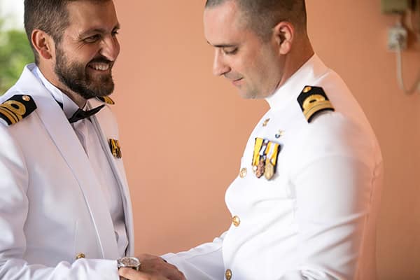 beautiful-military-wedding-hydrangeas-roses_19