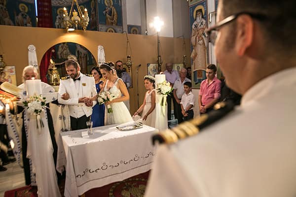 beautiful-military-wedding-hydrangeas-roses_26