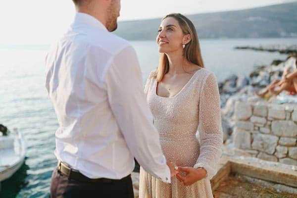 beautiful-wedding-mani-mediterranean-vibes-fuchsia-hues_04