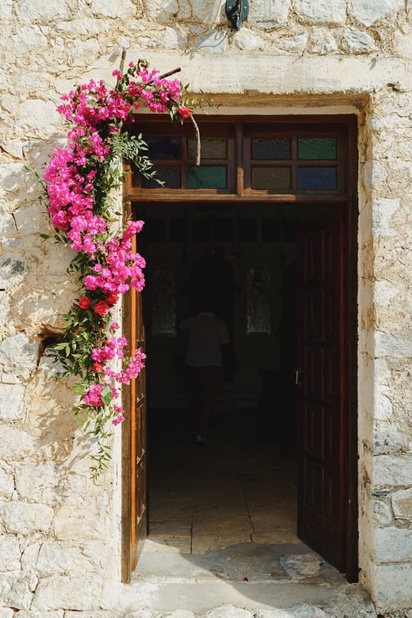 beautiful-wedding-mani-mediterranean-vibes-fuchsia-hues_07