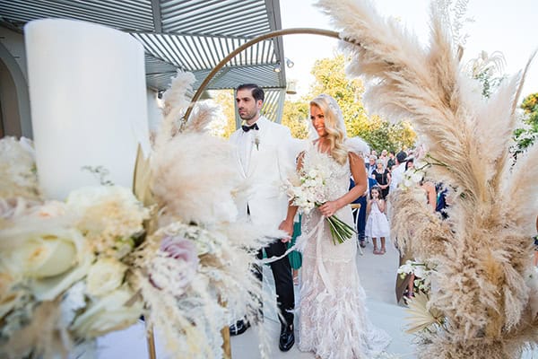 boho-summer-wedding-athens-pampas-grass-fairy-lights_10