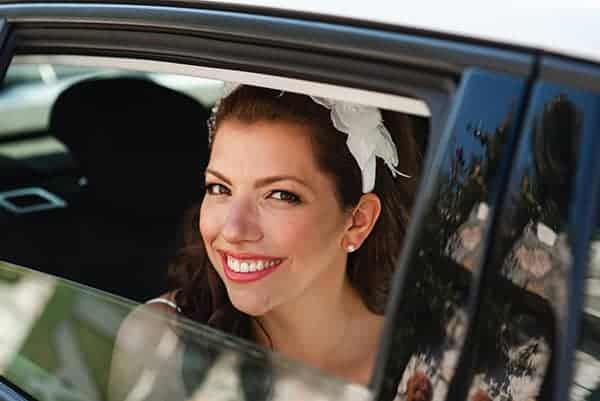 chic-wedding-athens-white-blooms-blue-touches_11