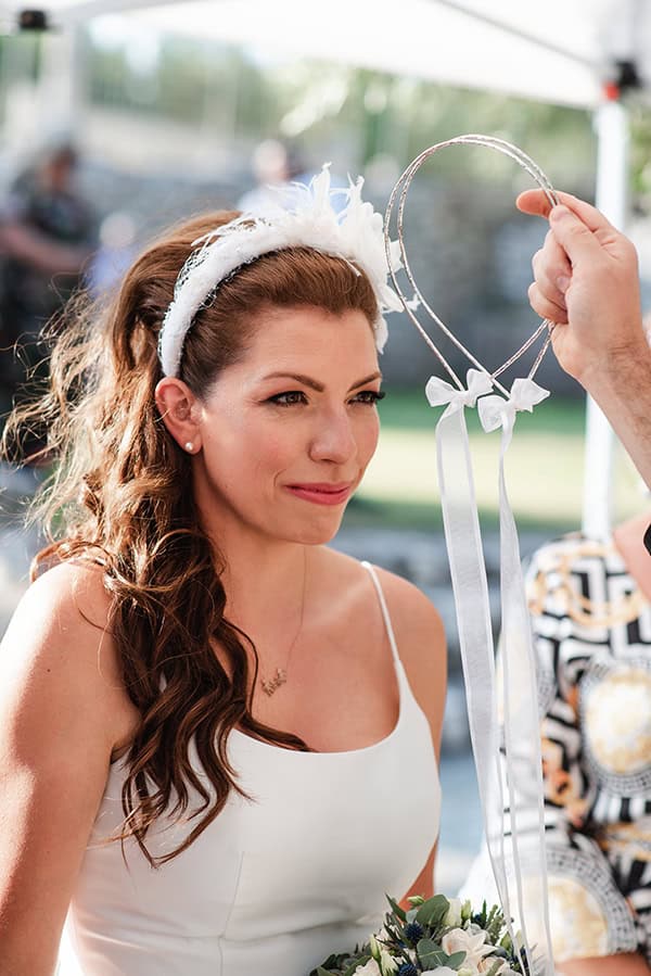 chic-wedding-athens-white-blooms-blue-touches_18