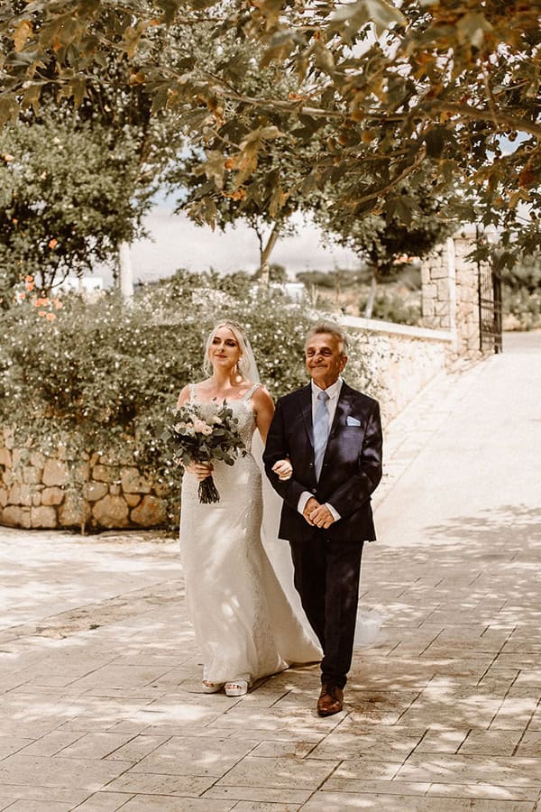 destinantion-wedding-crete-eucalyptus-white-blooms_06