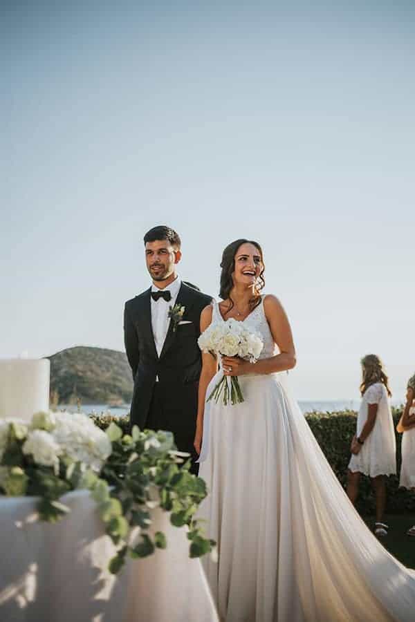 elegant-summer-wedding-athens-gold-details_09x