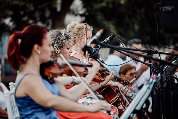glamorous-wedding-alexandroupoli-white-orchids-calla-lillies_14