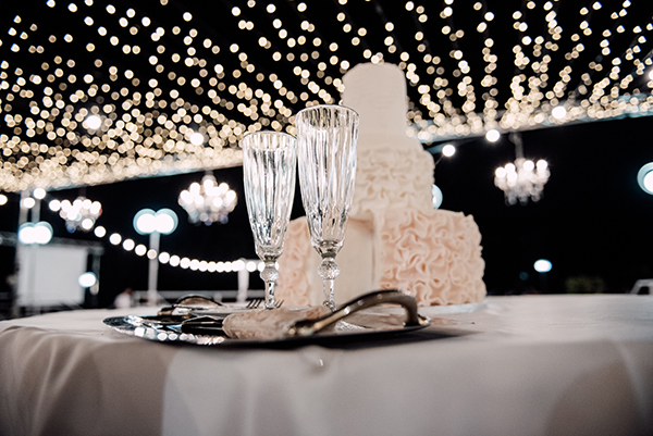 glamorous-wedding-alexandroupoli-white-orchids-calla-lillies_19w