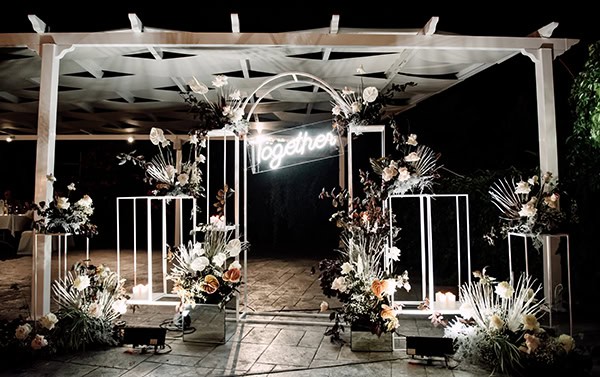 glamorous-wedding-alexandroupoli-white-orchids-calla-lillies_19x