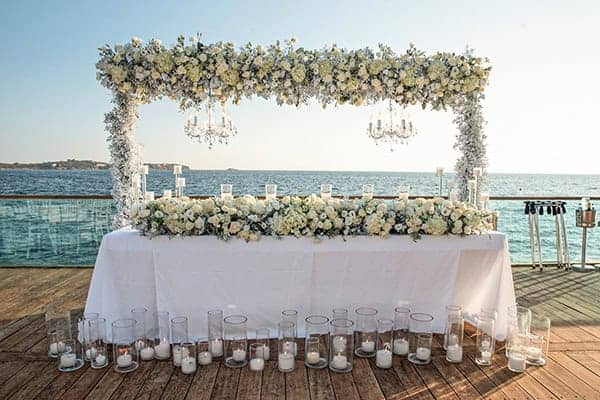 glamorous-wedding-sea-view-luxurious-details_09
