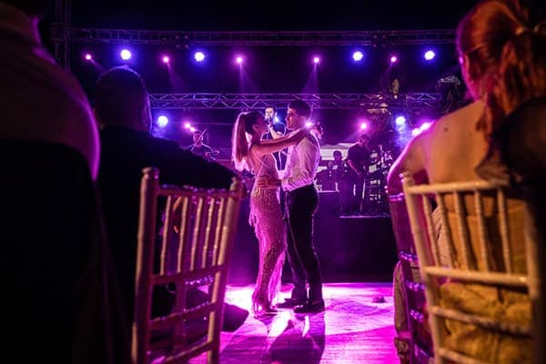 glamorous-wedding-sea-view-luxurious-details_17