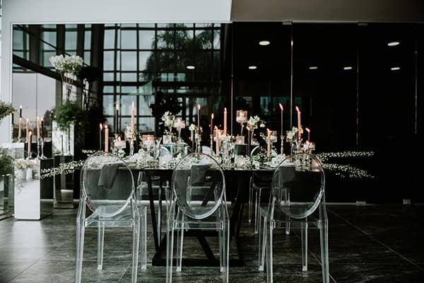 luxurious-black-white-styled-shoot-wonderful-venue-romantic-atmosphere_12