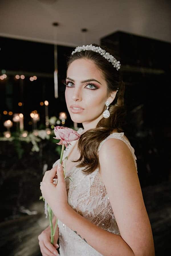 luxurious-black-white-styled-shoot-wonderful-venue-romantic-atmosphere_13