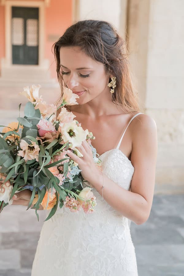romantic-corfu-wedding-stunning-florals-orange-blue-hues_03